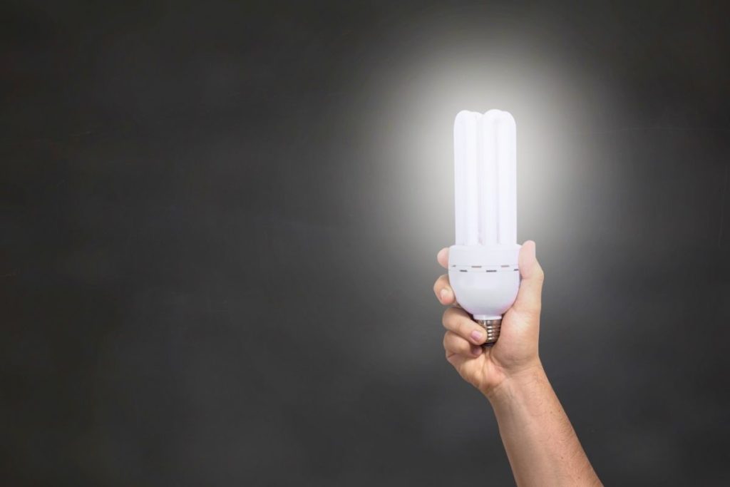 how many amps does an led light use